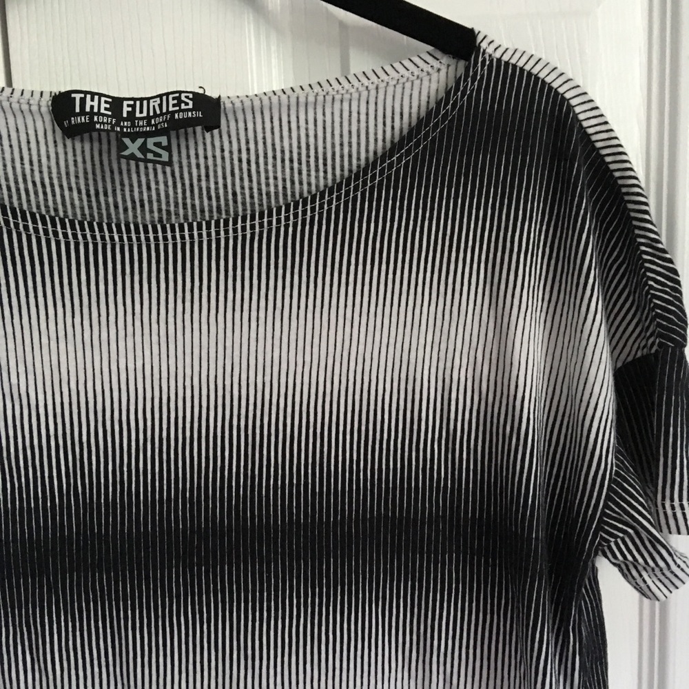 Gradient Boxy Tee - Picture 2 of 3